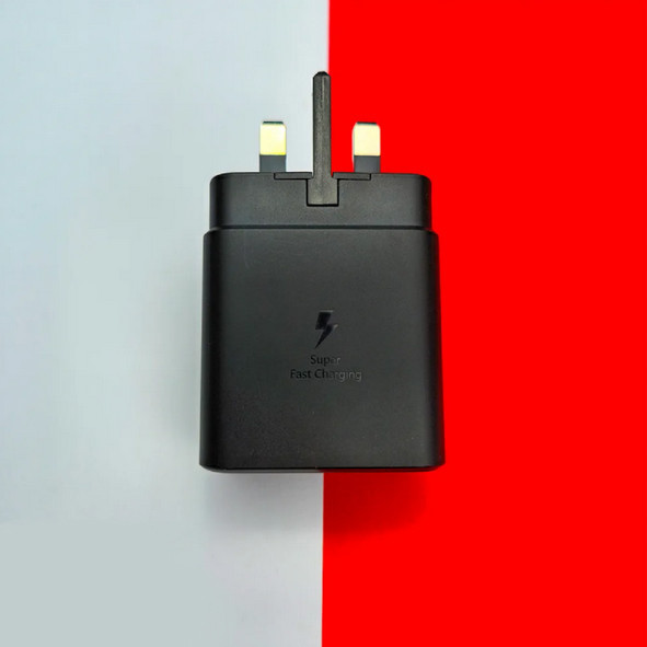 شارژر اورجینال 45 وات سامسونگ( Samsung ) اورجینال صد در صد ( 3 پین ) رنگ مشکی